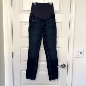 Old Navy maternity skinny jean